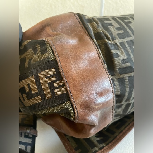 Fendi unisex messenger bag - Picture 6 of 13